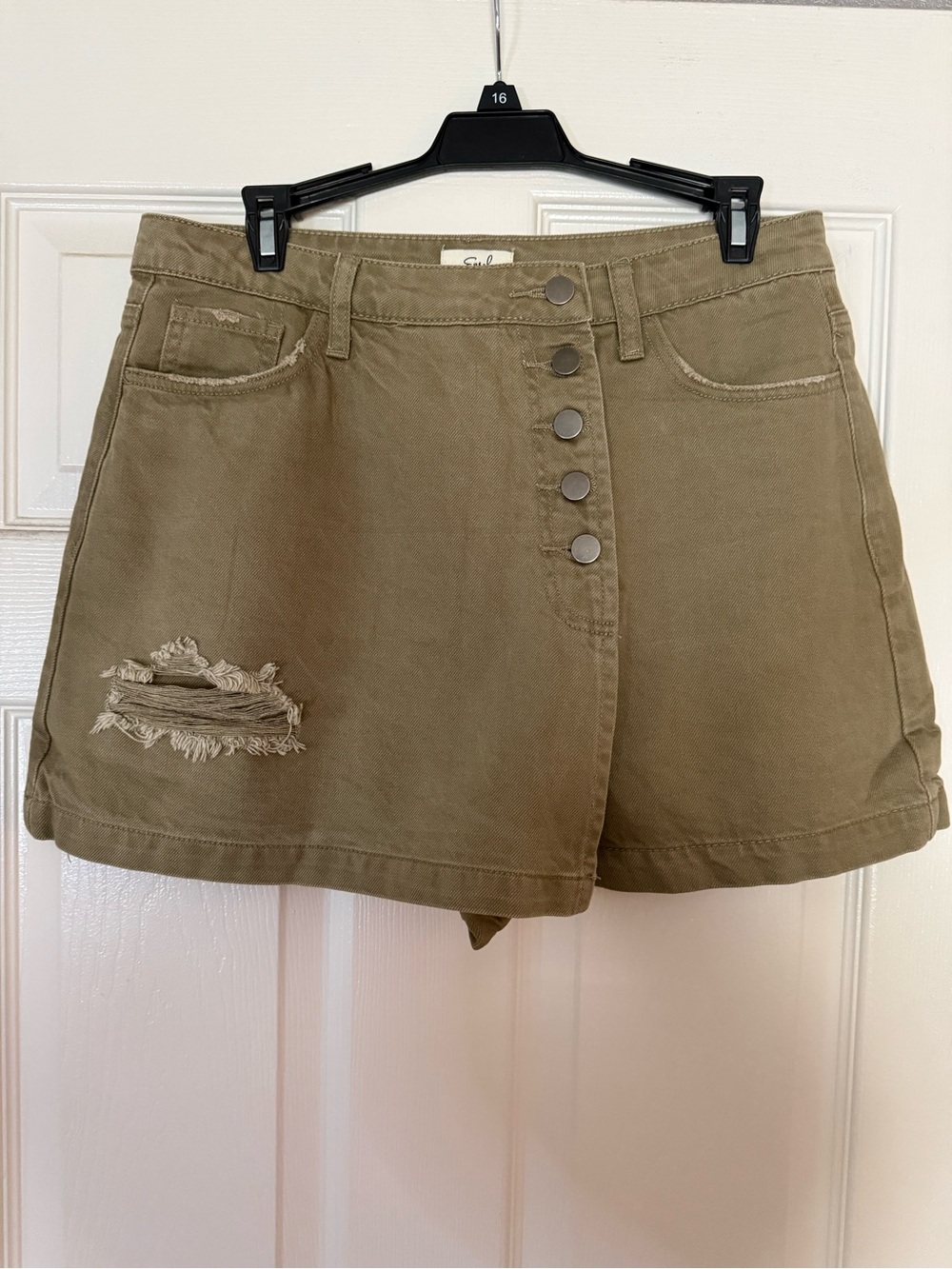 Easel Button-Front Olive Green Women's Shorts Skort